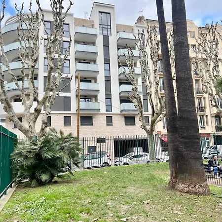 Brand New Flat With Terrace And Parc View * نيس