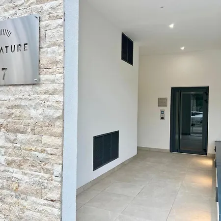 Brand New Flat With Terrace And Parc View نيس
