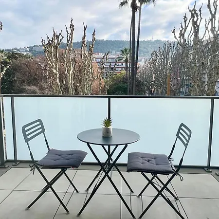 Brand New Flat With Terrace And Parc View شقة