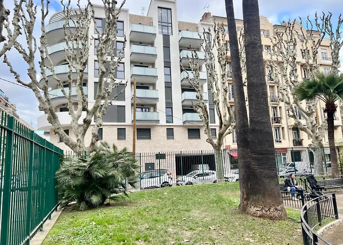 Brand New Flat With Terrace And Parc View * نيس