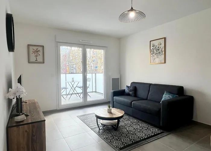 Brand New Flat With Terrace And Parc View شقة نيس